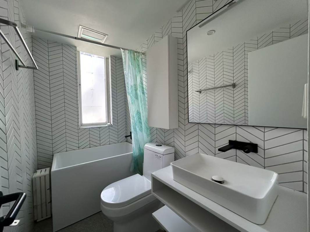 Housing image — Bathroom