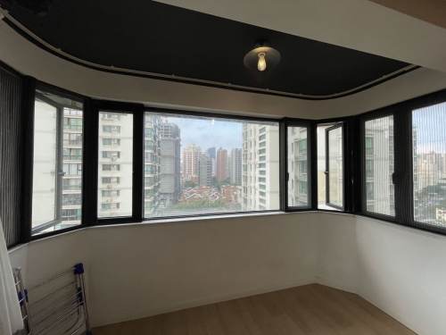 Housing image — Balcony