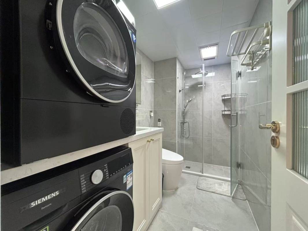Housing image — Bathroom