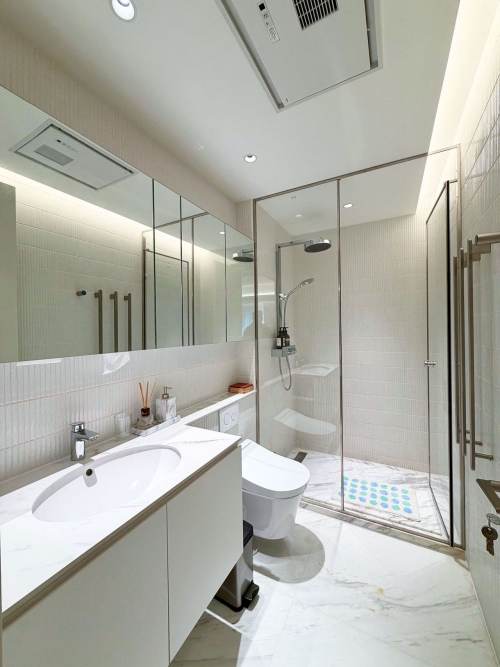 Housing image — Bathroom