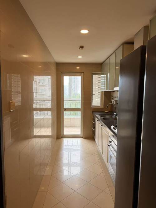 Housing image — Kitchen