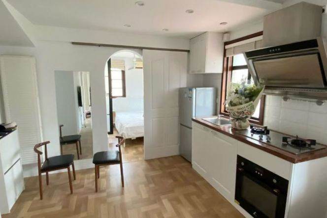 2BR Apartment in Old Xuhui