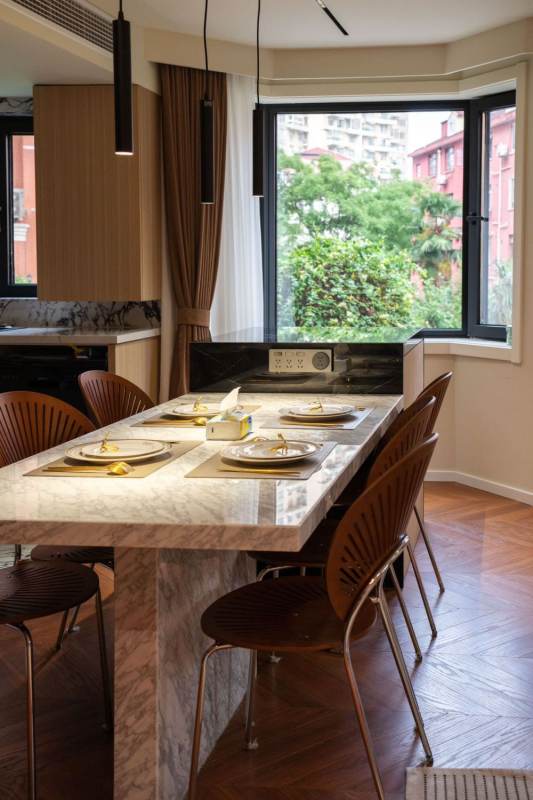 Housing image — Dining Area
