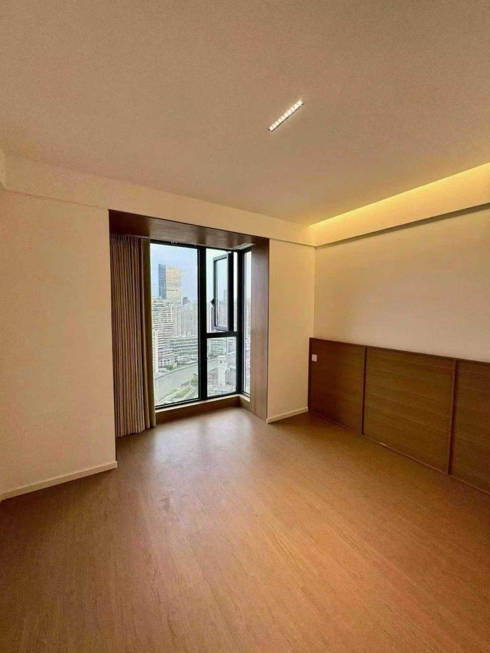 Housing image — Bedroom