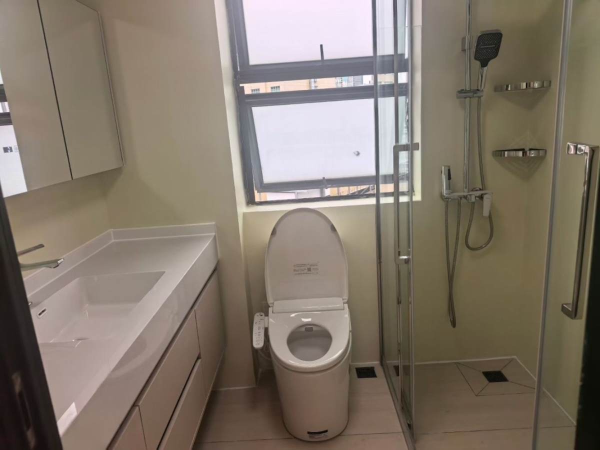 Housing image — Bathroom
