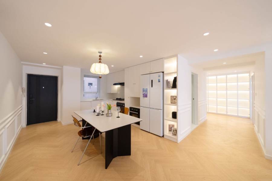 Housing image — Dining Area