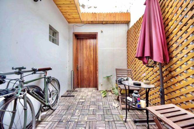 Historic 2BR Lane House in Old Xuhui with Private Garden