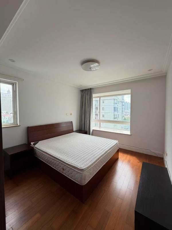 Housing image — Bedroom