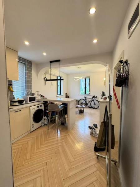 Housing image — Living Room