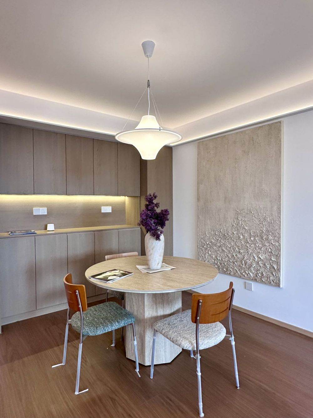 Housing image — Dining Area