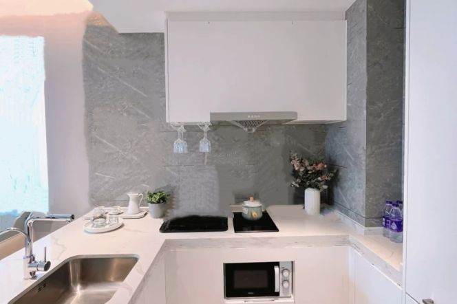 1BR Serviced Apartment near Xiepu Road Metro (L14)