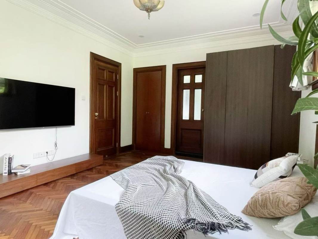 Housing image — Bedroom