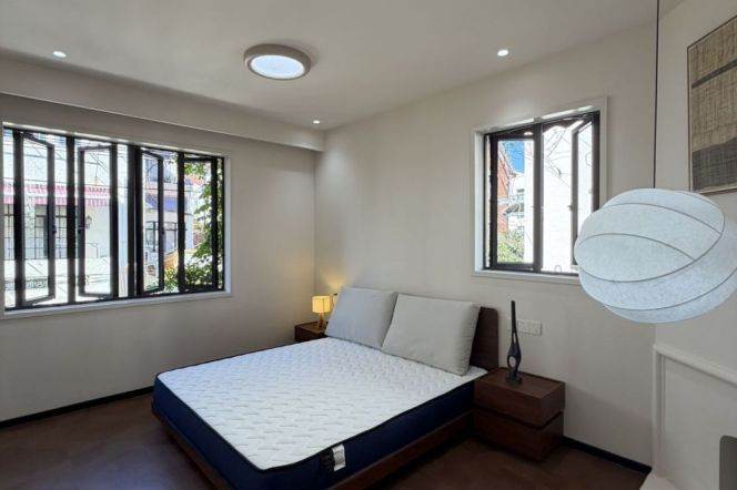 Spacious High-Ceiling 2BR Lane House in Old Xuhui (L1/L7/L9)