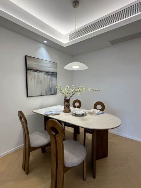 Housing image — Dining Area