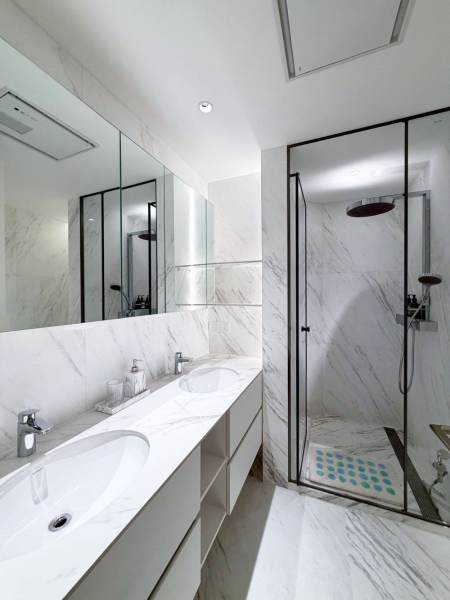 Housing image — Bathroom