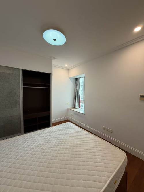 Housing image — Bedroom