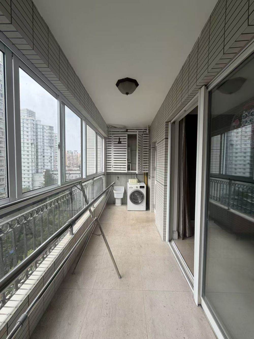 Housing image — Balcony
