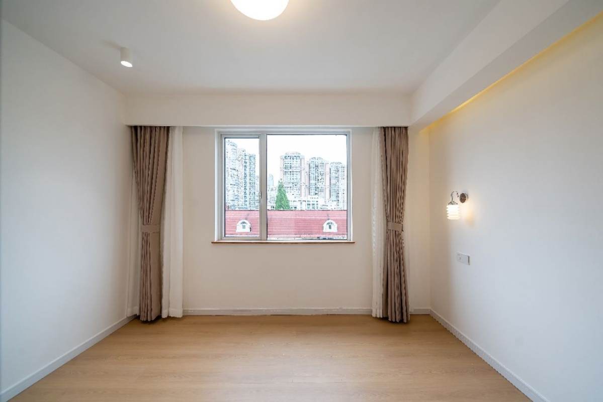 Housing image — Bedroom