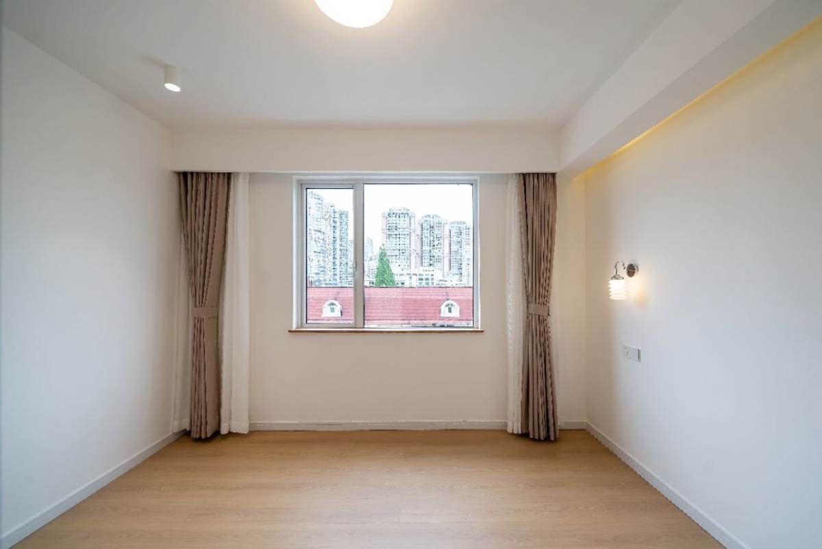 Housing image — Bedroom