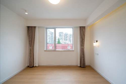 Housing image — Bedroom