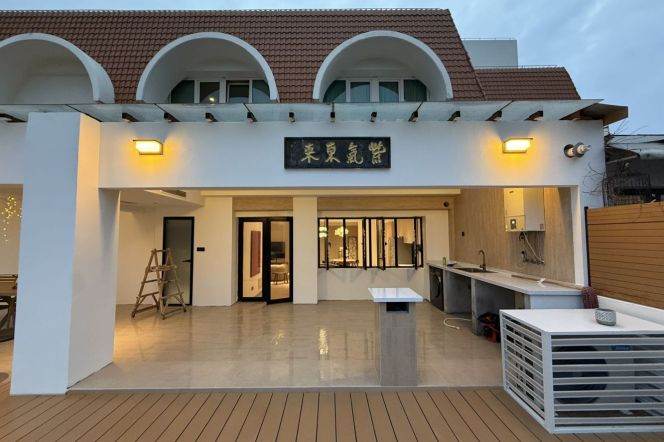 Spacious 3BR Apartment in Old Xuhui with Terrace (L9/L12)