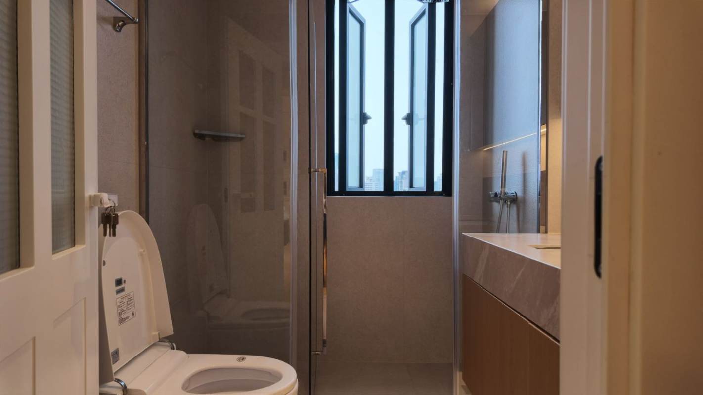 Housing image — Bathroom