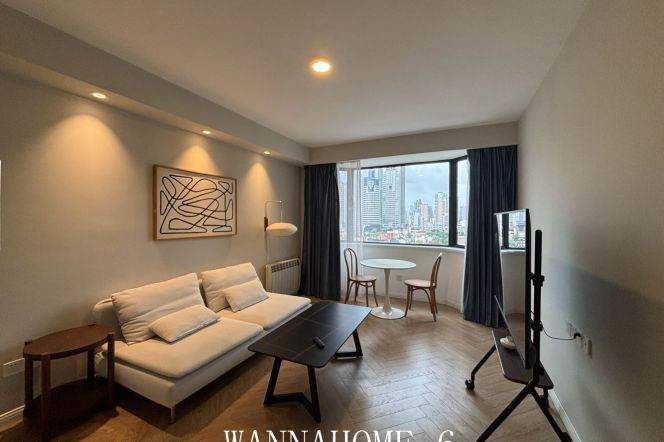 1BR Apartment in Jing'an (L2/L7/L14)