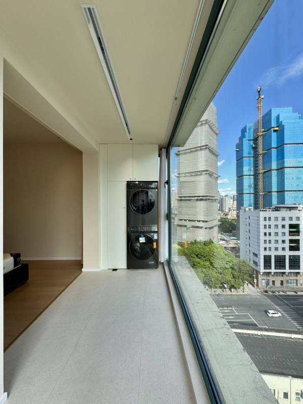 Housing image — Balcony