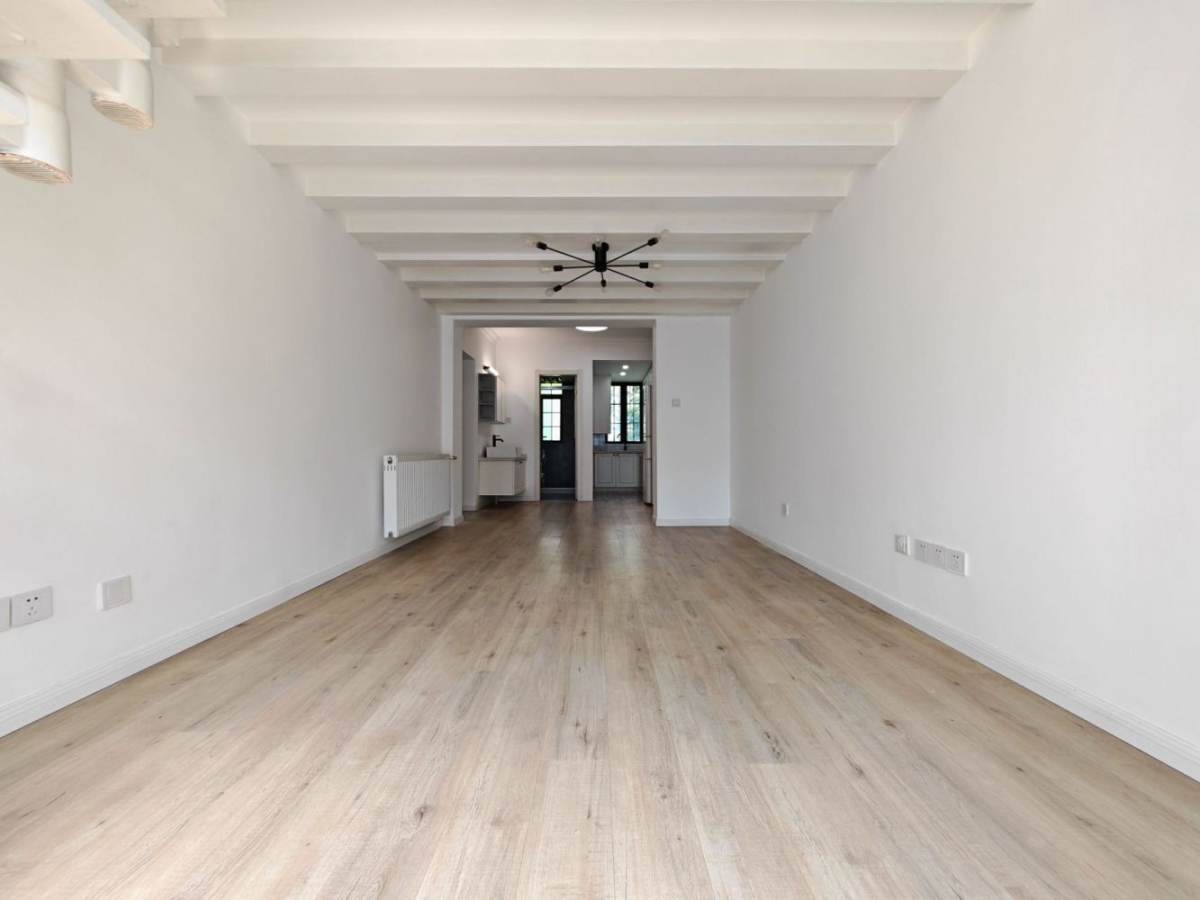 Housing image — Living Room