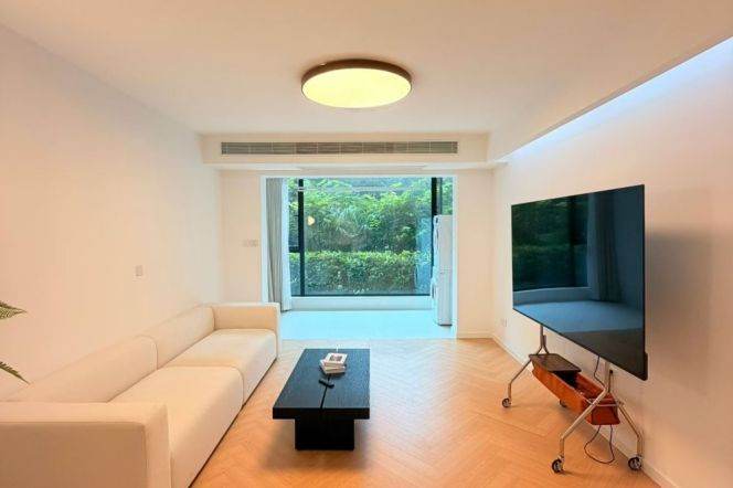 4BR Apartment in Jing'an (L13/L14)
