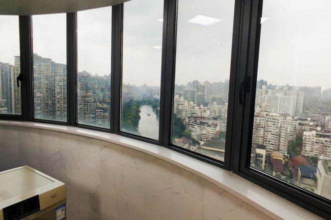 High-Floor 3BR Apartment near Wuning Road Metro with Outstanding View (L13/L14)