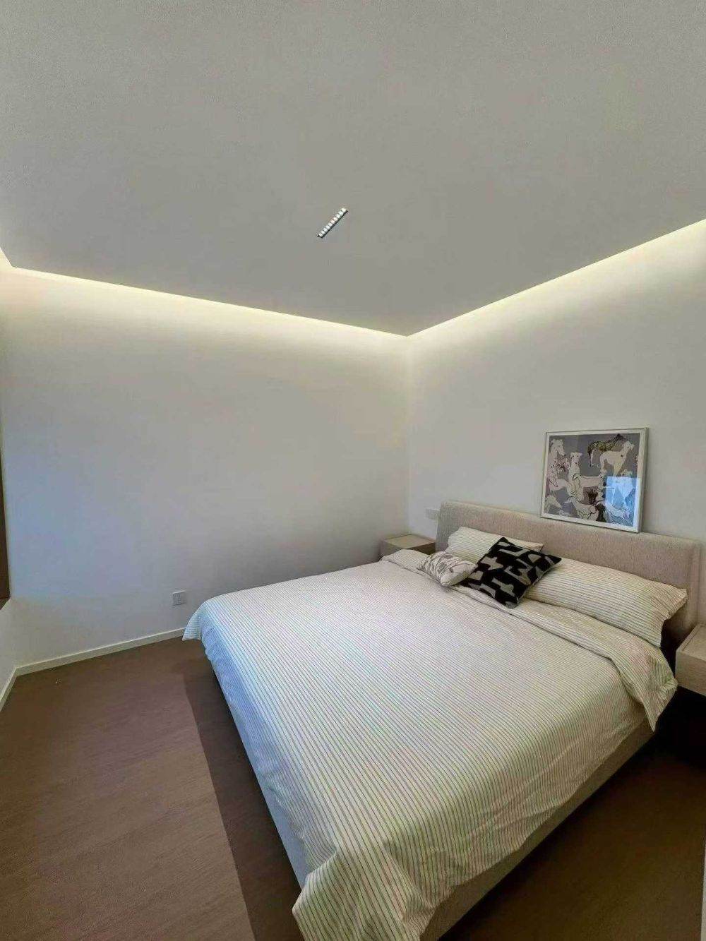 Housing image — Bedroom