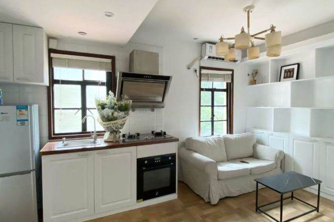 2BR Apartment in Old Xuhui