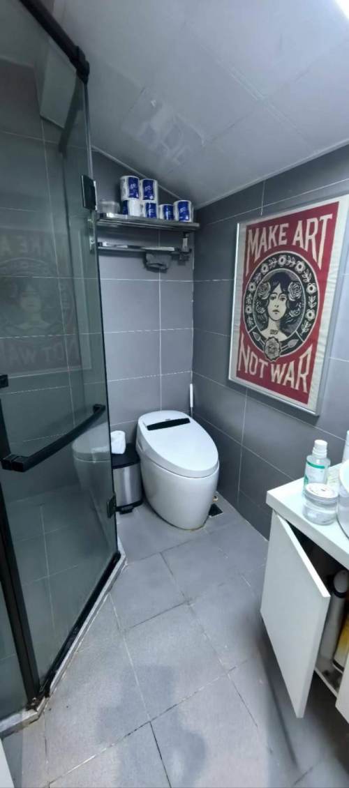 Housing image — Bathroom