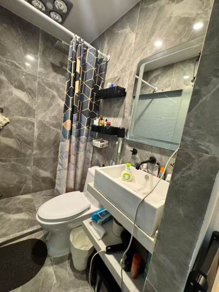 Housing image — Bathroom