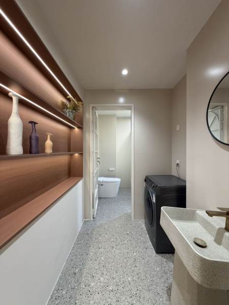 Housing image — Bathroom