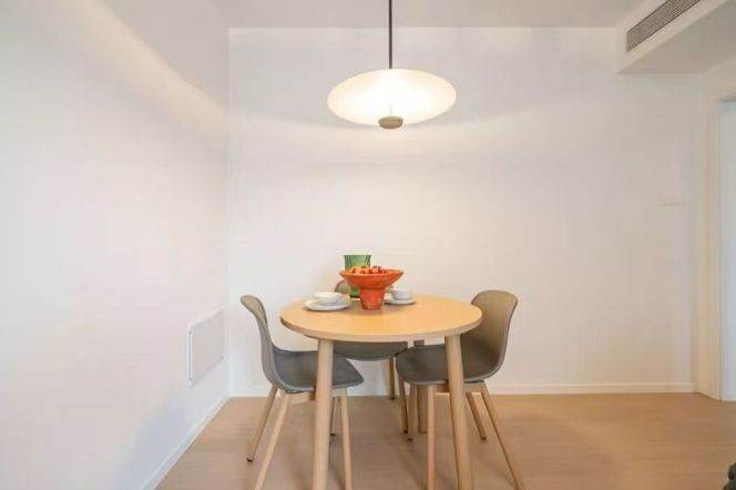 2BR Apartment at Top Of City (L13)
