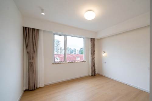 Housing image — Bedroom