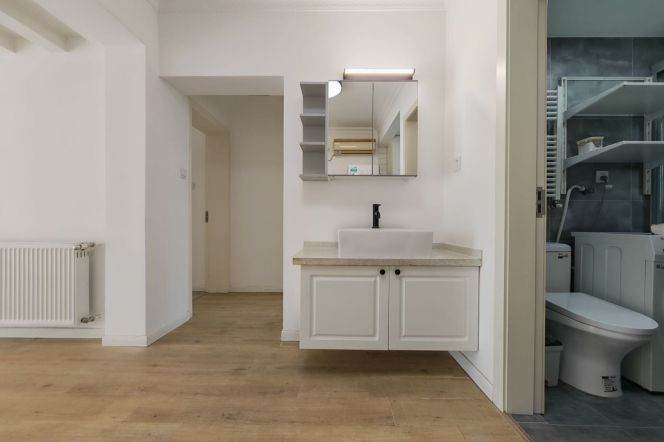 Historic 3BR Apartment in Jing'an with Terrace (L2/L7/L14)