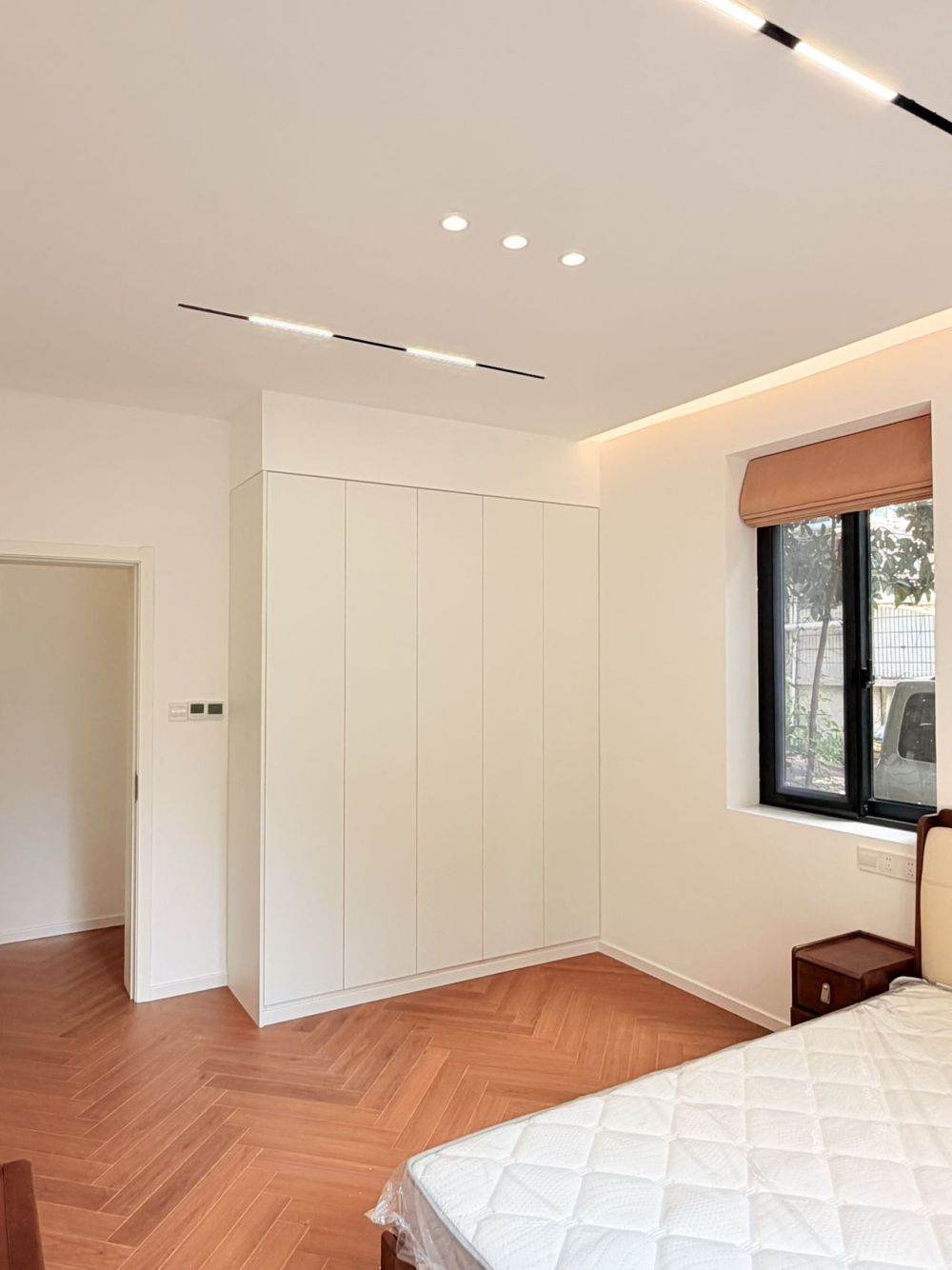 Housing image — Bedroom