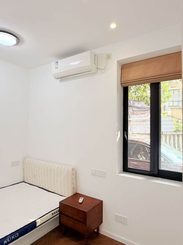 Housing image — Bedroom
