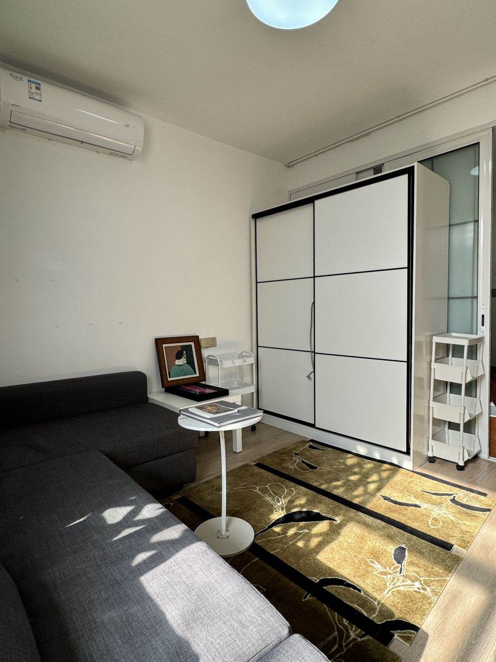 Housing image — Living Room