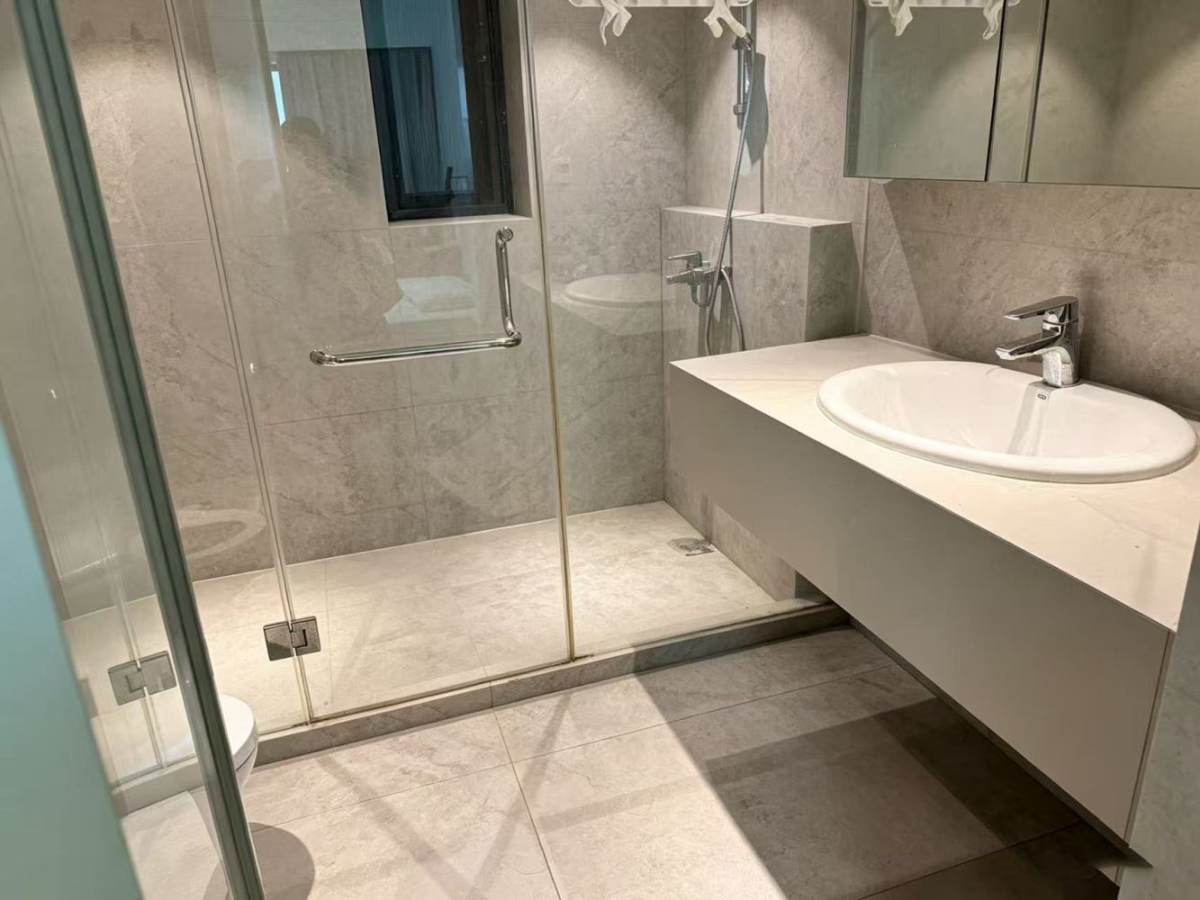 Housing image — Bathroom