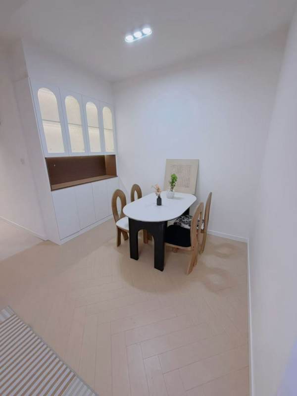 Housing image — Dining Area