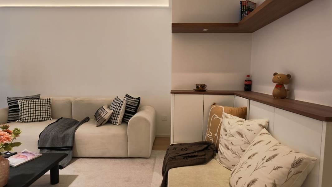 Housing image — Living Room