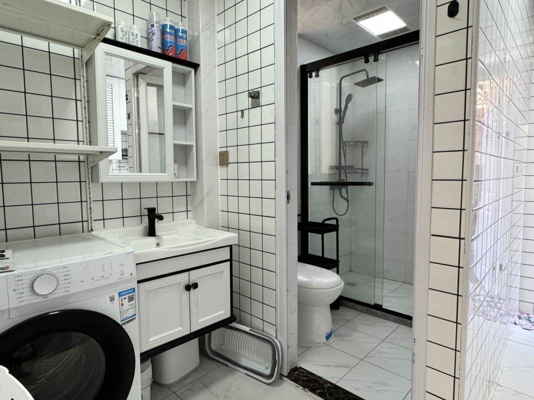 Housing image — Bathroom