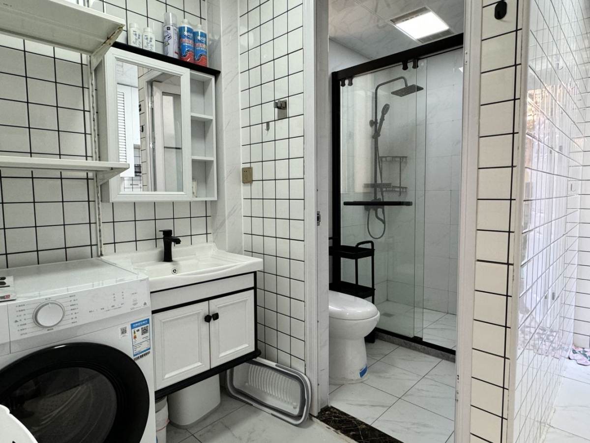 Housing image — Bathroom