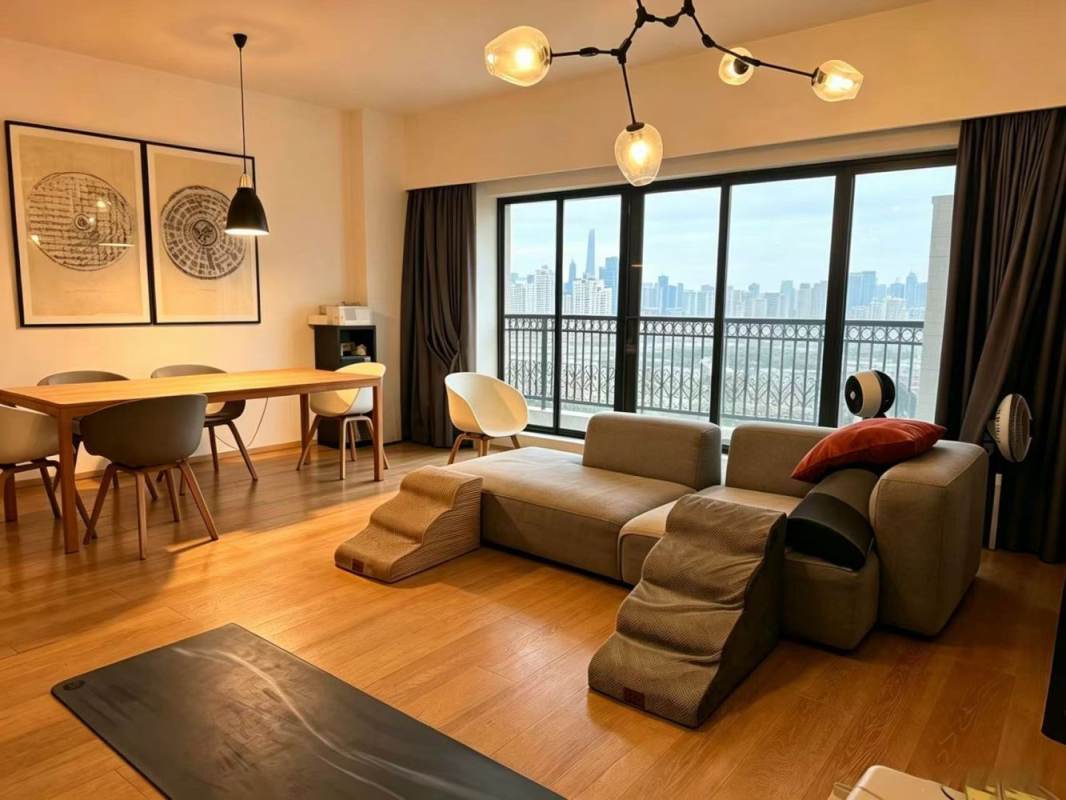 Housing image — Bedroom