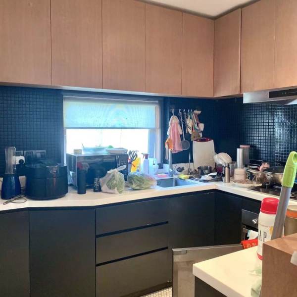 Housing image — Kitchen