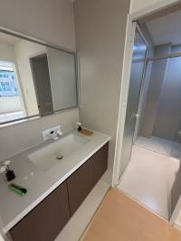 Housing image — Bathroom